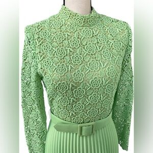 Vintage 60’s Green Floral Lace Dress